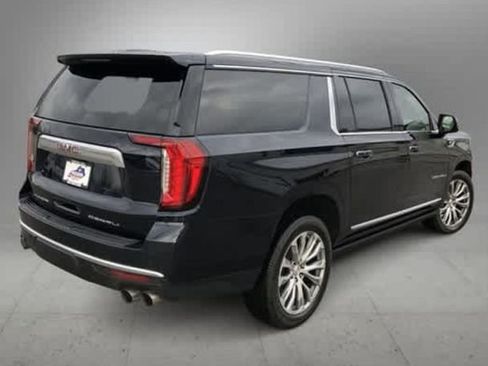 Used 2021 GMC Yukon XL Denali w/ Denali Premium Package image 2