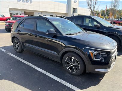 Used 2025 Kia Niro EX w/ EX Cold Weather Package