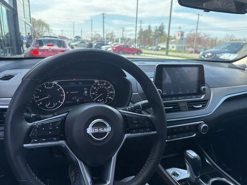 Used 2024 Nissan Altima 2.5 SR AWD/4WD image 22