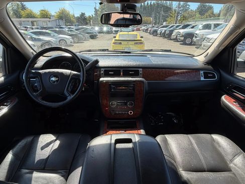 Used 2007 Chevrolet Avalanche LTZ w/ LTZ Preferred Equipment Group AWD/4WD image 14