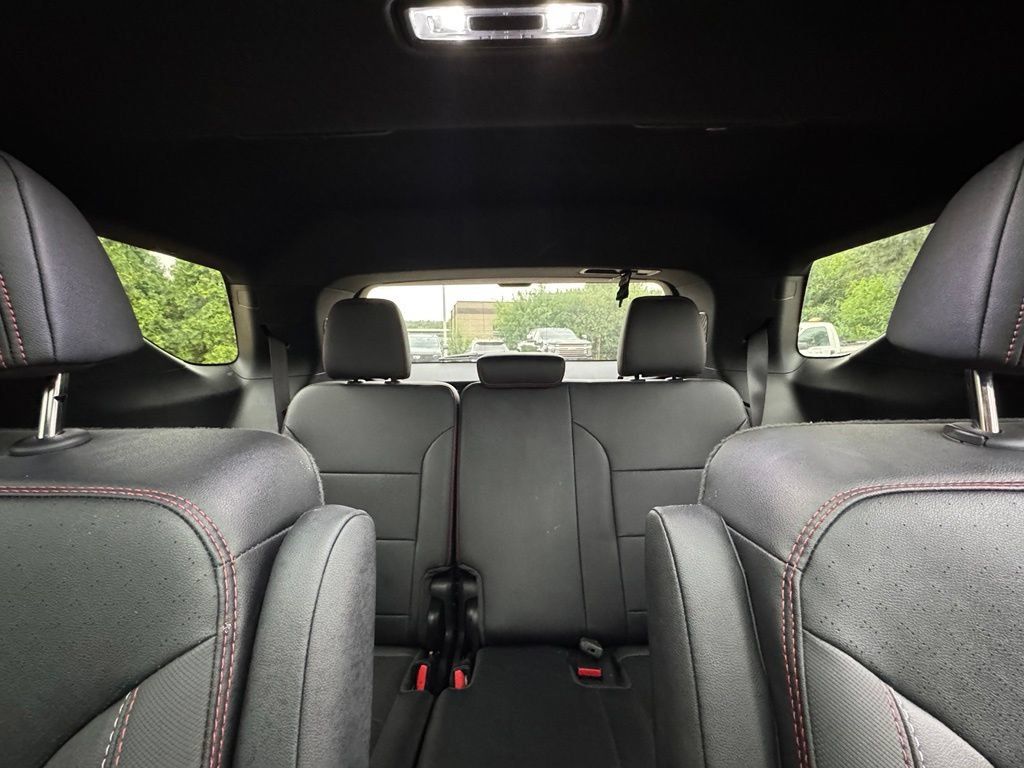 Used 2026 Chevrolet Traverse RS w/ LPO, Floor Liner Package AWD/4WD image 37