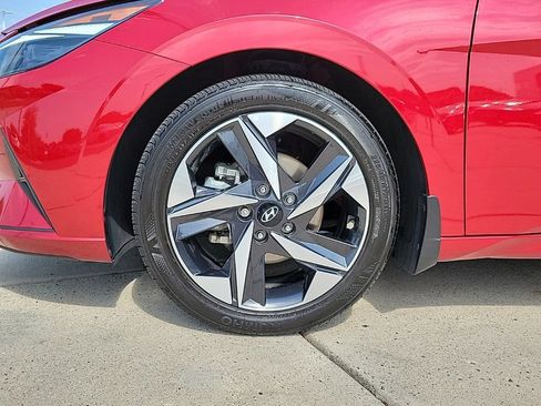 Used 2023 Hyundai Elantra SEL w/ Convenience Package FWD image 8