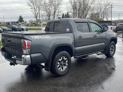 Used 2023 Toyota Tacoma TRD Off-Road w/ Black Out Package (TMS) AWD/4WD image 4