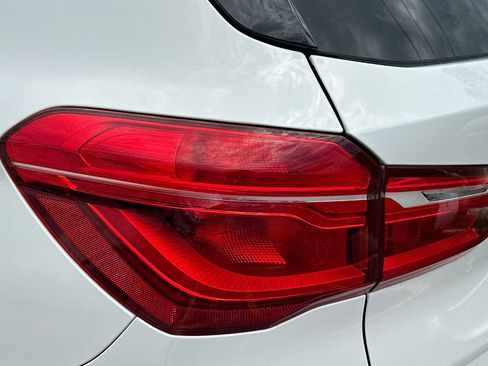 Used 2020 BMW X1 sDrive28i w/ Convenience Package FWD image 9