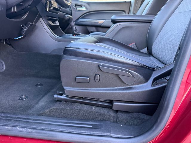 Used 2017 Chevrolet Colorado Z71 AWD/4WD image 14