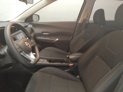 Used 2024 Nissan Kicks SV image 17