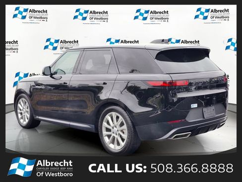 Used 2025 Land Rover Range Rover Sport SE AWD/4WD image 3