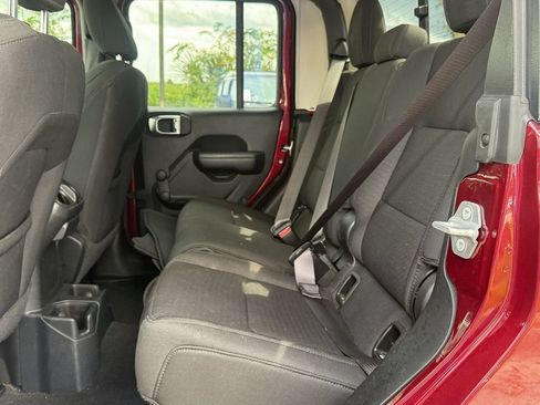 Used 2021 Jeep Gladiator Sport AWD/4WD image 15