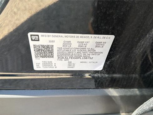 Used 2023 GMC Terrain SLE w/ Driver Convenience Package image 28