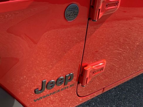 Certified 2025 Jeep Wrangler Unlimited Sport AWD/4WD image 10