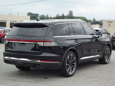 Used 2020 Lincoln Aviator Reserve w/ Equipment Group 202A AWD/4WD image 3