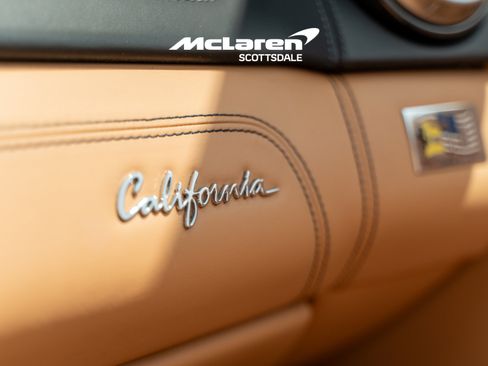 Used 2014 Ferrari California RWD image 21