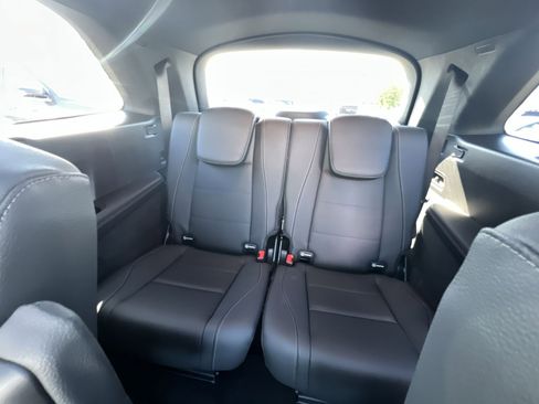 Used 2025 Mercedes-Benz GLS 450 4MATIC image 34