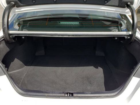 Used 2023 Toyota Camry LE image 5