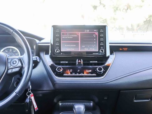 Used 2012 Toyota Prius Three FWD image 16