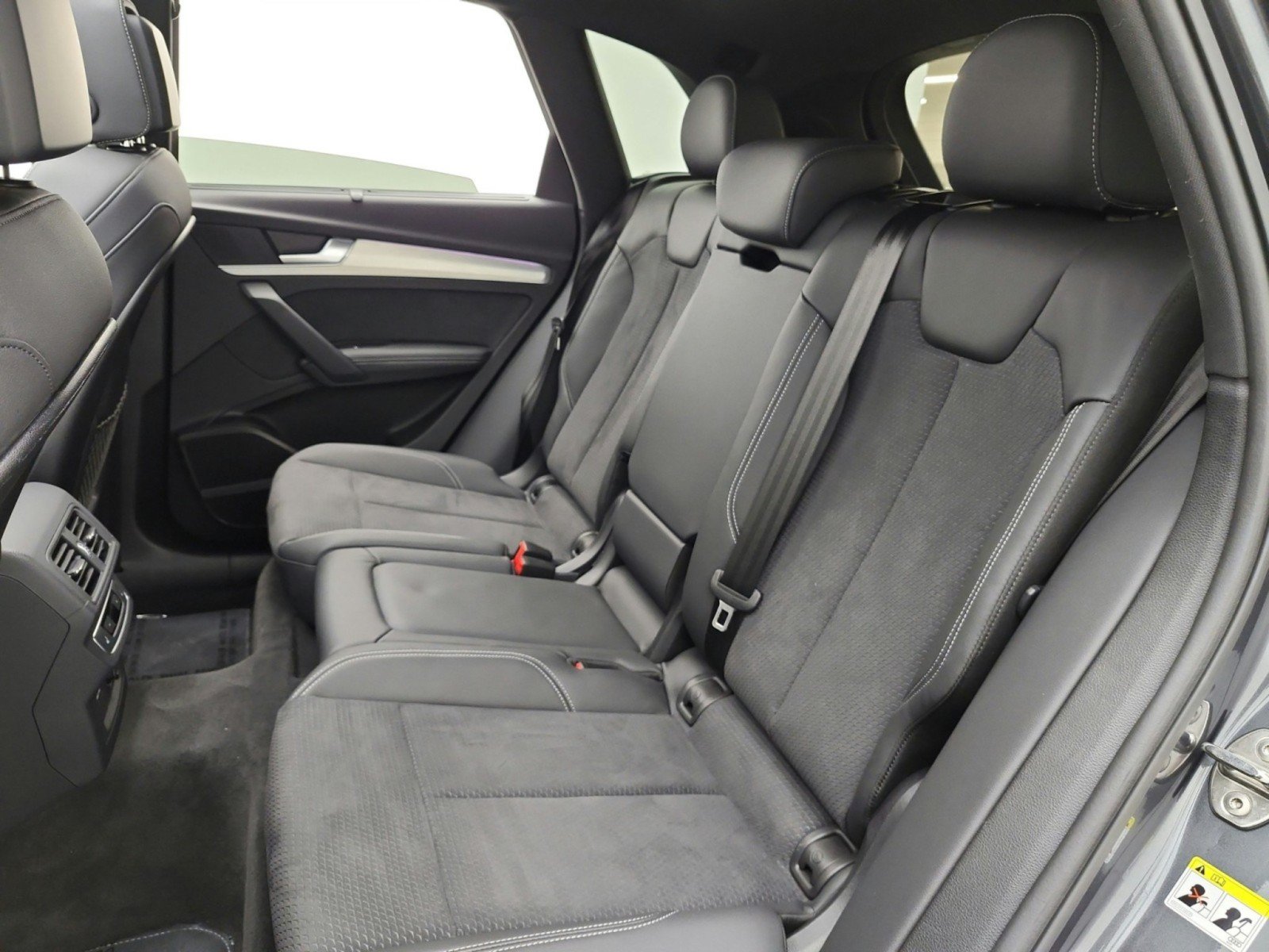 Used 2024 Audi Q5 e Prestige AWD/4WD image 13