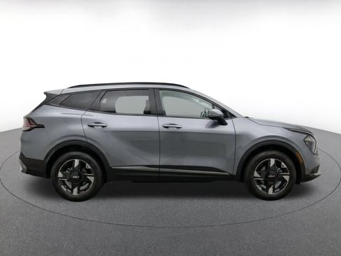 Used 2026 Kia Sportage LX FWD image 8