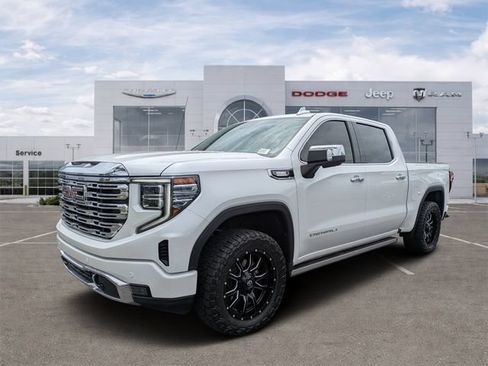 Used 2023 GMC Sierra 1500 Denali w/ Denali Reserve Package AWD/4WD image 5