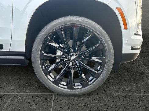 New 2026 Cadillac Escalade Platinum Sport w/ LPO, ONYX Package image 9