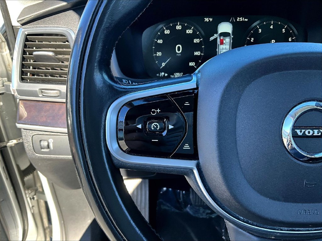 Used 2019 Volvo XC90 T6 Momentum AWD/4WD image 12