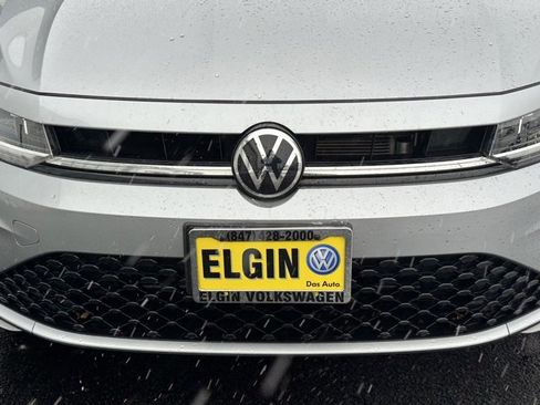 Certified 2025 Volkswagen Jetta SE image 8