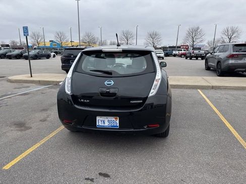 Used 2011 Nissan Leaf SL image 6