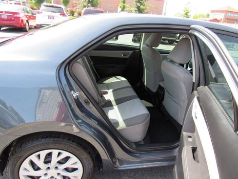 Used 2017 Toyota Corolla LE w/ Carpet Mat Package (TMS) FWD image 29
