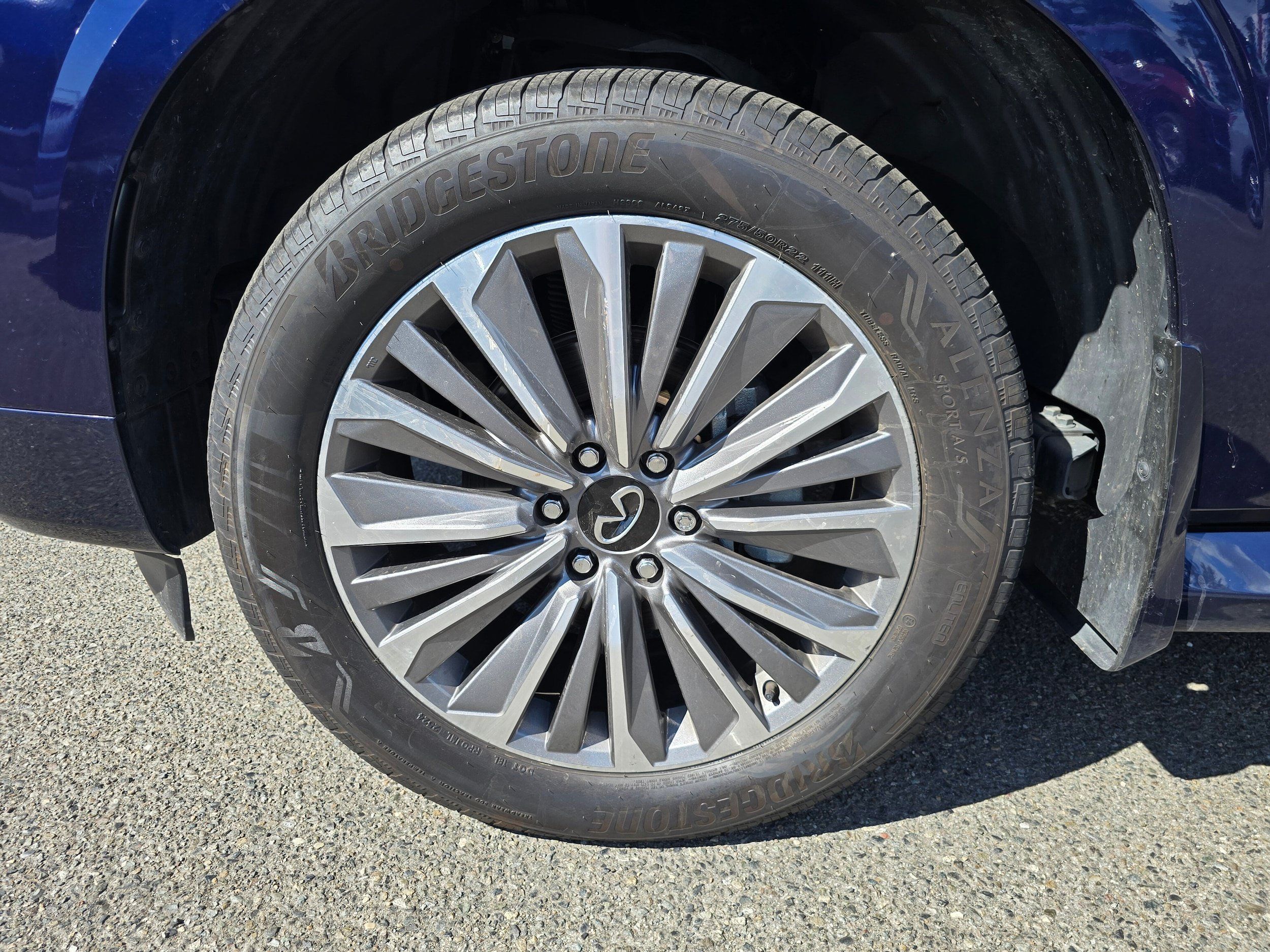 Used 2025 INFINITI QX80 Sensory AWD/4WD image 10