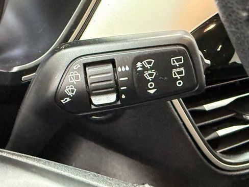 Used 2020 Ford Escape SEL image 13