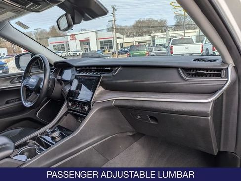 Used 2022 Jeep Grand Cherokee L Limited AWD/4WD image 25