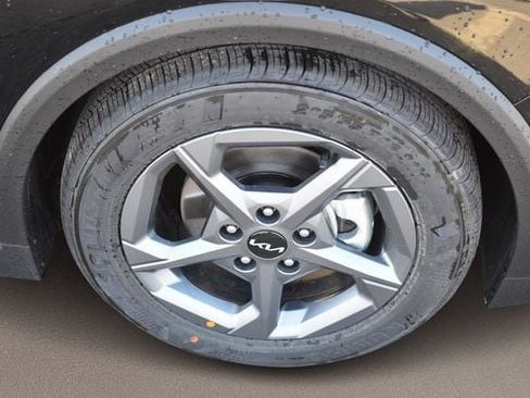 New 2026 Kia K4 LXS image 12