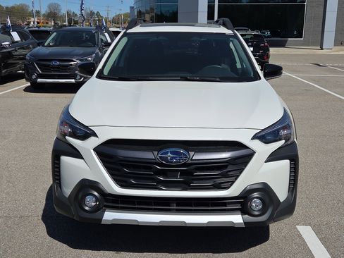 Certified 2025 Subaru Outback Limited image 8