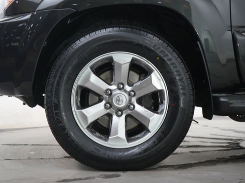 Used 2006 Toyota 4Runner Limited AWD/4WD image 26