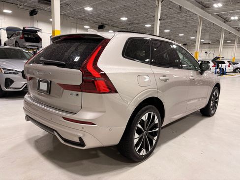 Used 2026 Volvo XC60 B5 Plus w/ Protection Package Premier image 9