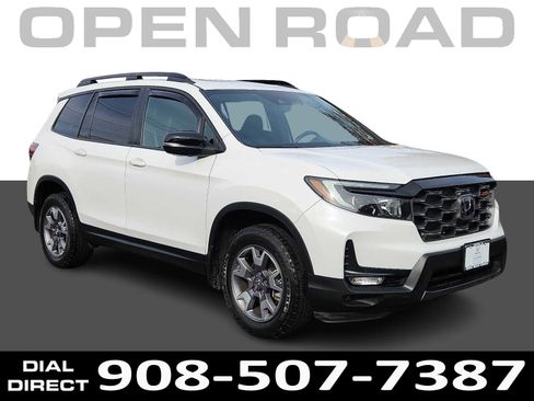 Certified 2022 Honda Passport TrailSport image 1