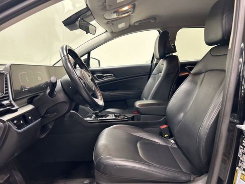 Used 2024 Kia Sportage EX image 11