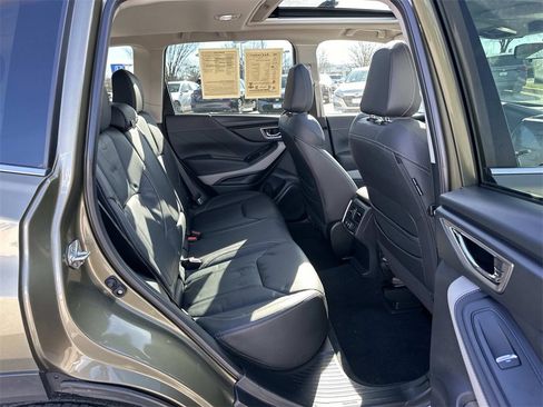 Used 2022 Subaru Forester Limited image 14