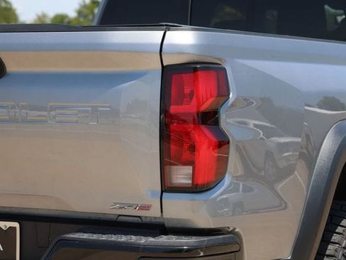 Used 2023 Chevrolet Colorado ZR2 w/ ZR2 Convenience Package III AWD/4WD image 7