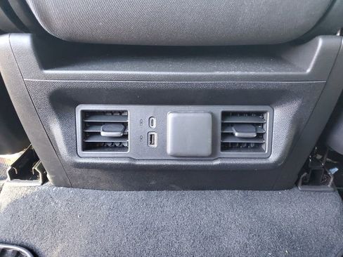 Used 2025 Chevrolet Silverado 1500 LT image 12