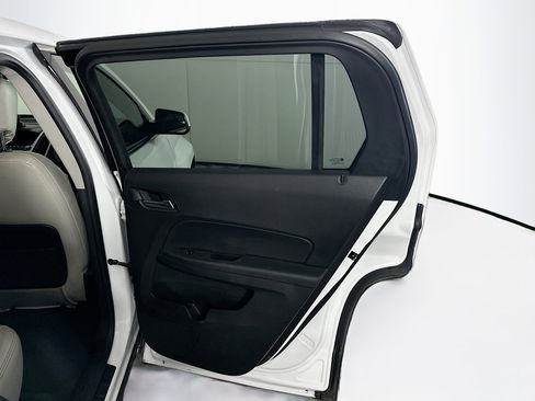 Used 2014 GMC Terrain SLE FWD image 26
