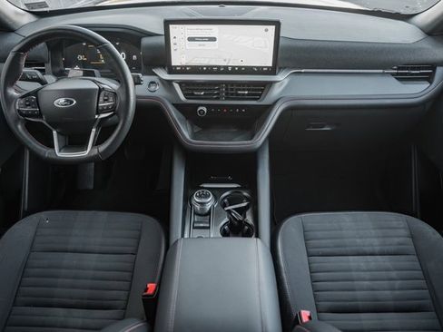 Used 2025 Ford Explorer ST-Line w/ ST-Line Street Pack image 26