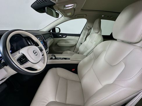 Used 2024 Volvo XC60 T8 Core w/ Climate Package AWD/4WD image 31