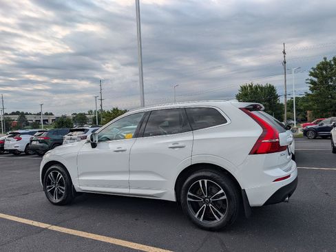Used 2020 Volvo XC60 T5 Momentum w/ Protection Package AWD/4WD image 4