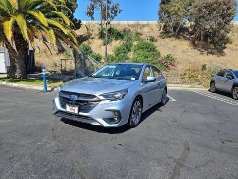 Used 2025 Subaru Legacy Limited AWD/4WD image 3
