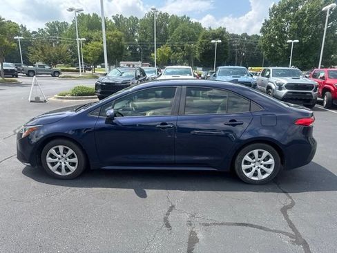 Used 2021 Toyota Corolla LE FWD image 5