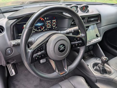 Used 2024 Nissan Z Performance w/ Floor Mat Package RWD image 22