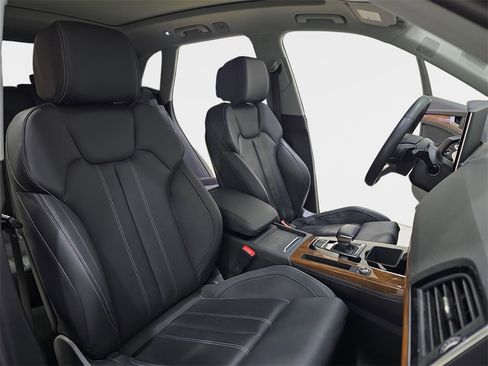 Used 2023 Audi Q5 2.0T Prestige image 12