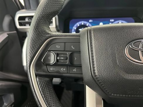 Used 2024 Toyota Tacoma TRD Off-Road AWD/4WD image 10