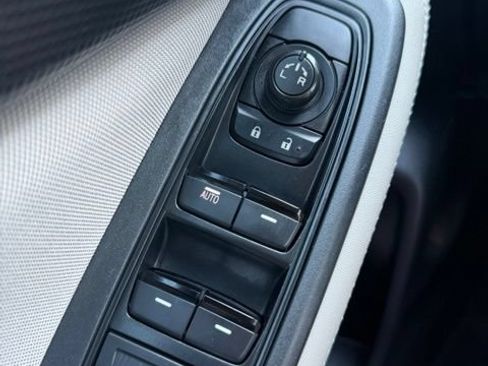 Used 2024 Subaru Forester AWD/4WD image 18