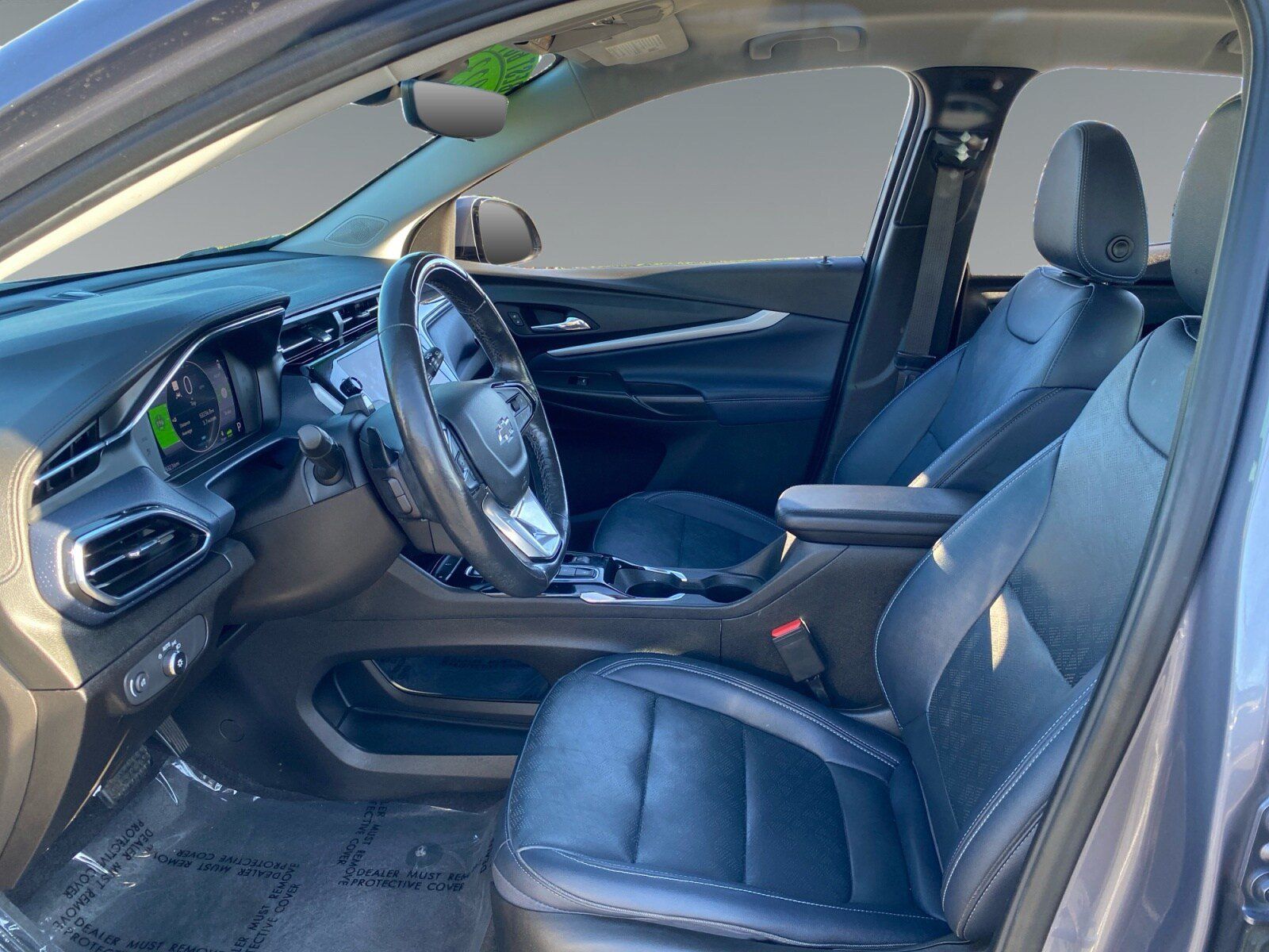 Used 2023 Chevrolet Bolt EUV Premier w/ Sun & Sound Package FWD image 9